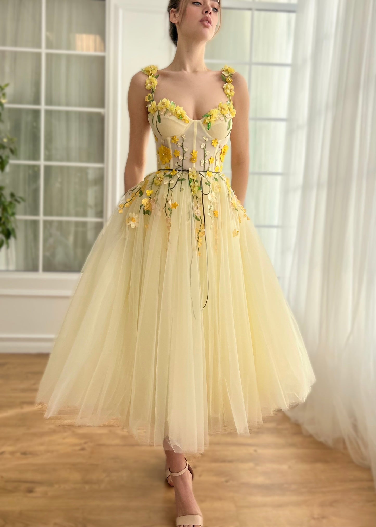 Daisy Sunshine Midi Dress
