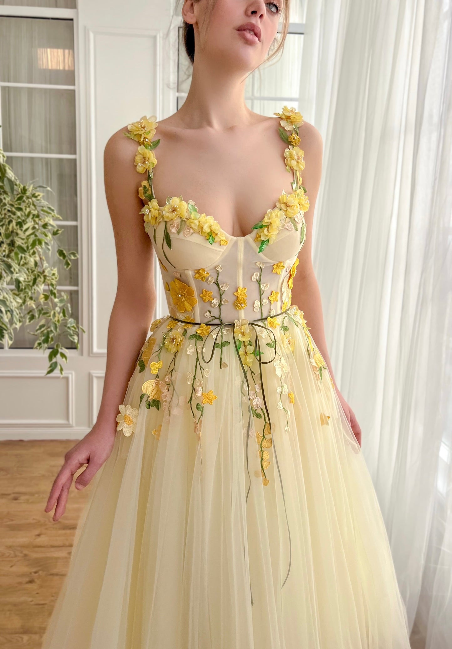 Daisy Sunshine Midi Dress