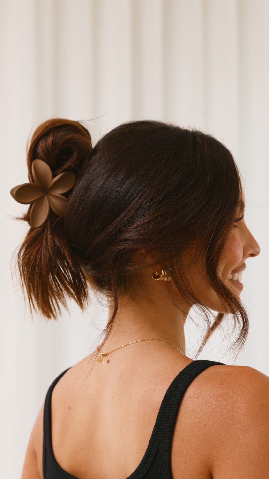 Hibiscus Matte Flower Claw Clip - Brown