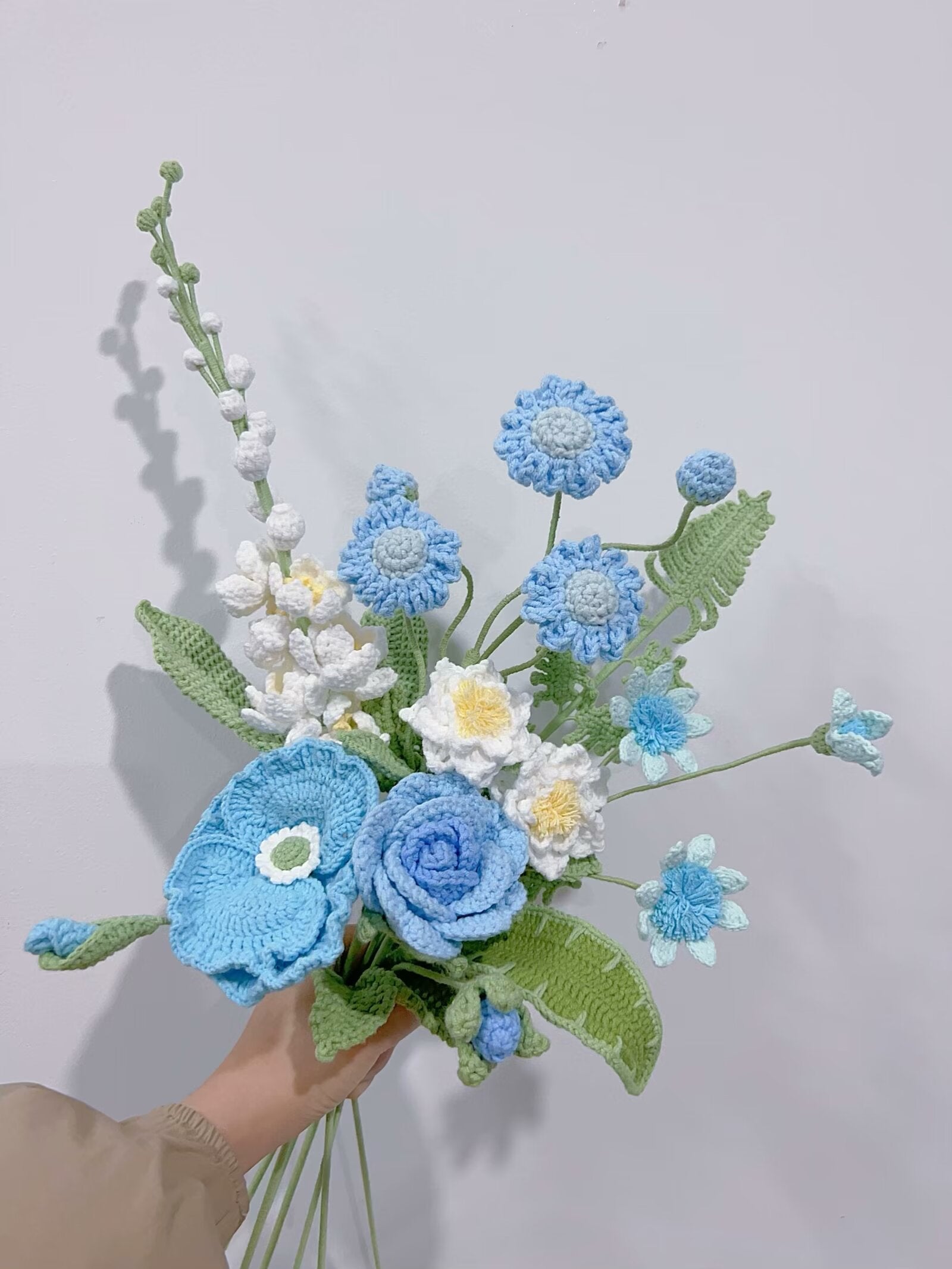 April Birth month Bouquet-blue+white