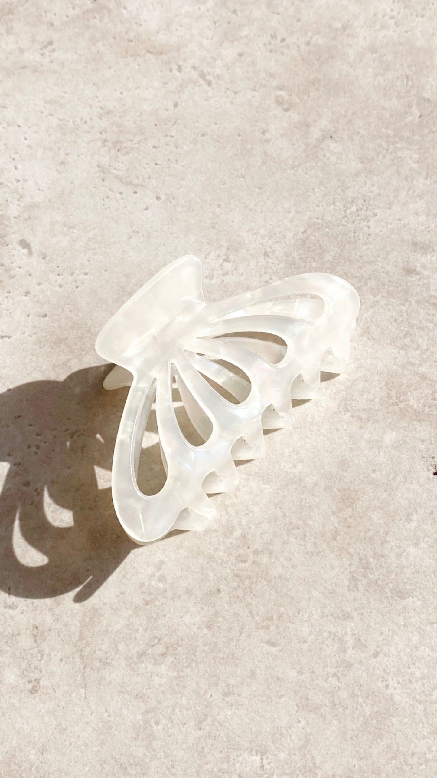 Bianca Butterfly Claw Clip - Ivory Marble