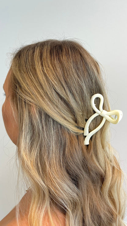 Matte Bow Claw Clip - Butter