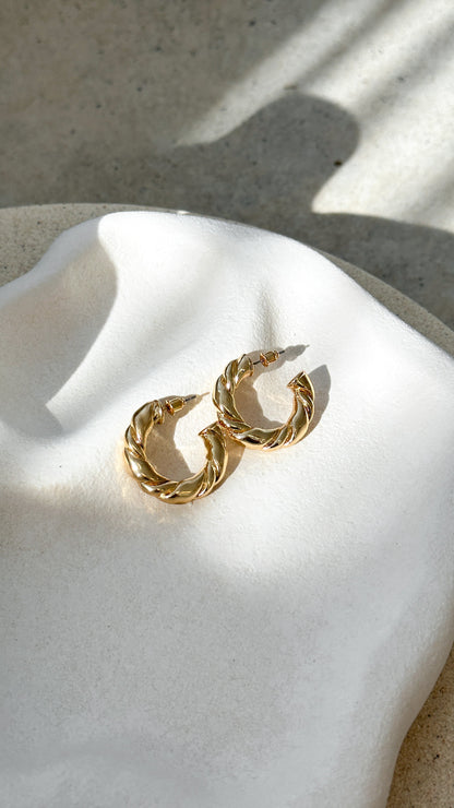 Amalie Hoop Earrings - Gold